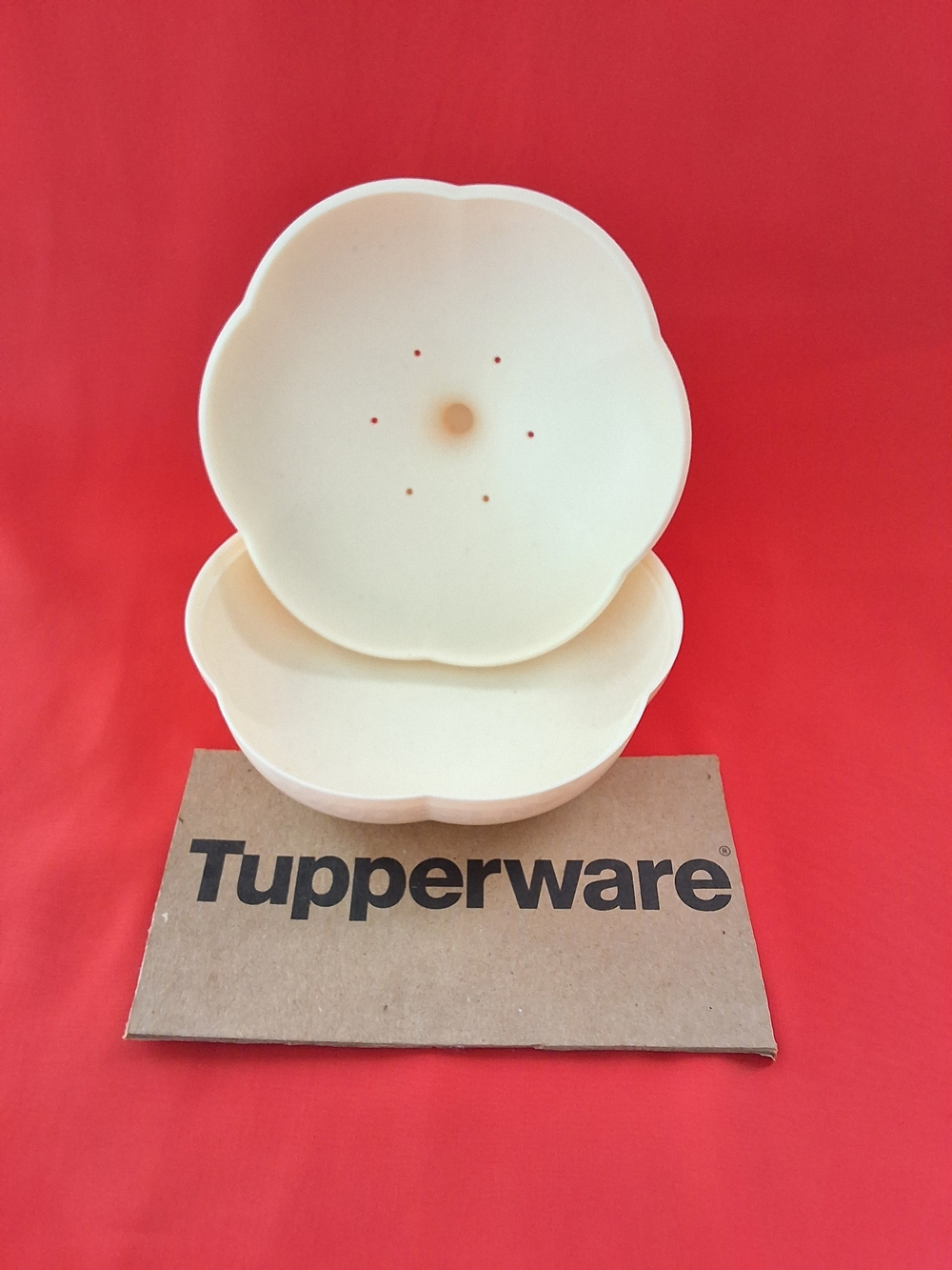 Tupperware Garlic Keeper - Picture 2 of 2